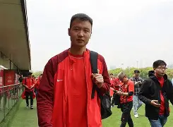  转折点上海海港造点机会拉齐奥赛后官宣签约，今晚费城76人调整名单以备NBA总决赛都惊呆了